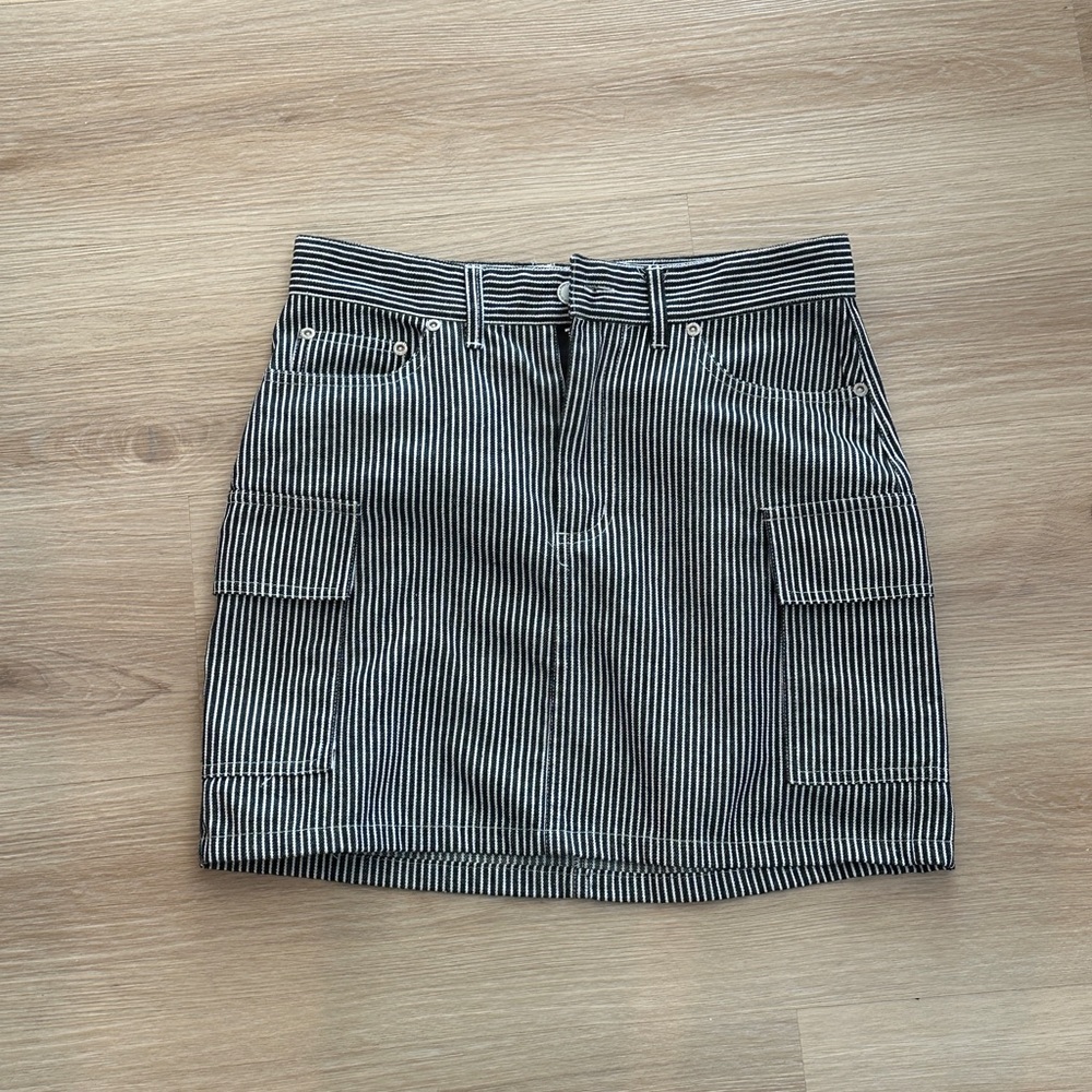MessageStriped Mini Skirt